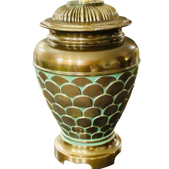 Signed Falkenstein Scallop Lamp – Brass & Green Patina Urn, Mid-Century, 19” - Picture 1 of 5